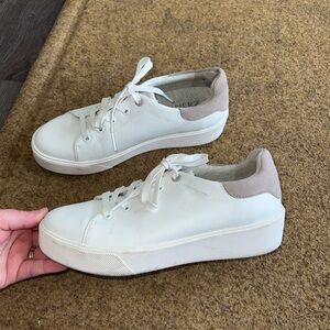 Naturalizer White and Tan Platform Sneakers